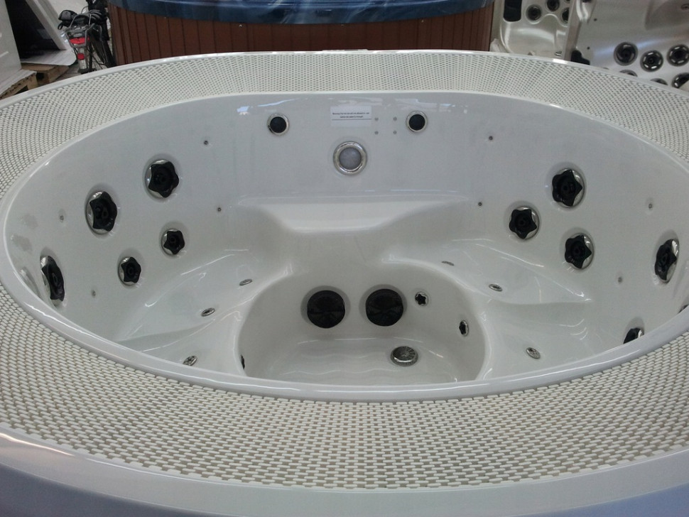 Переливной СПА бассейн (чаша) Joyee Melbourne круглый (рис.1)